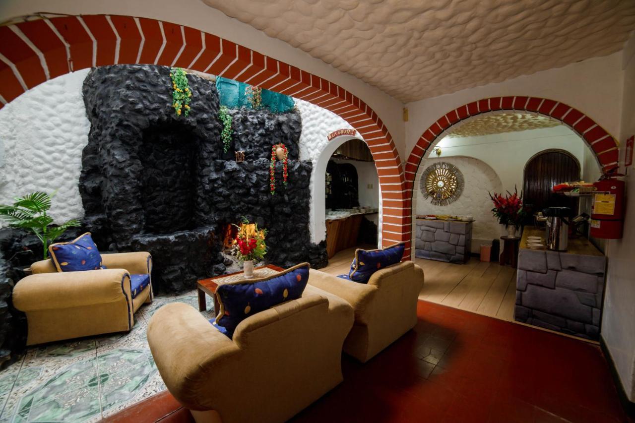 Carlos V Hotel Куско Екстериор снимка